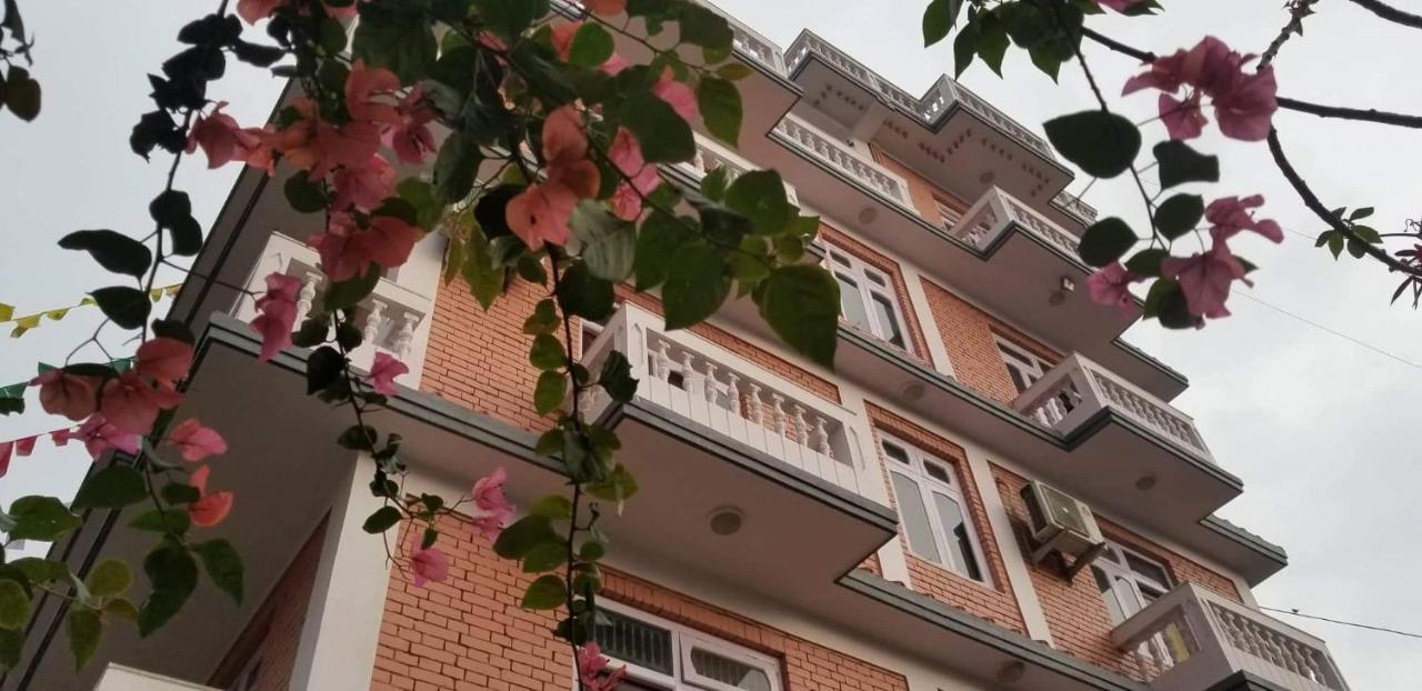 Cloud 9 Garden Hotel Catmandu Exterior foto