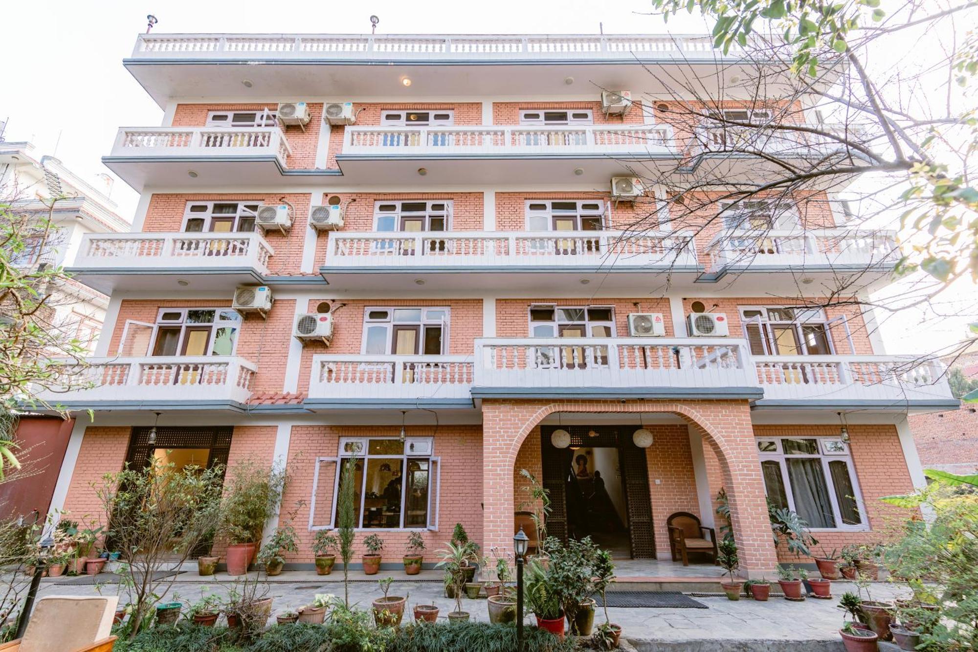 Cloud 9 Garden Hotel Catmandu Exterior foto